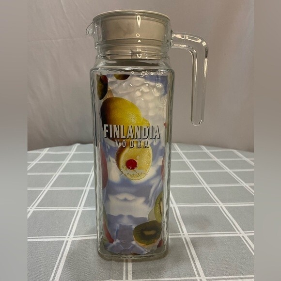 Finlandia Vodka 1999 Clear Texture Glass Pitcher Carafe Lid Mixology Recipes Jug - Picture 1 of 9